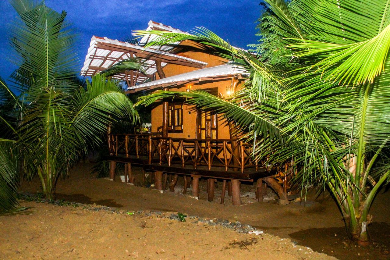 Yalaway Nature Villa Tissamaharama Exteriör bild