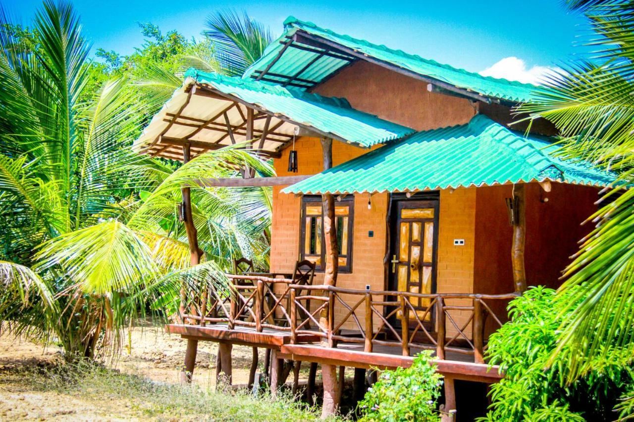 Yalaway Nature Villa Tissamaharama Exteriör bild