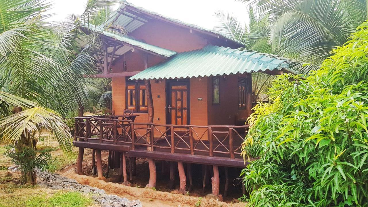 Yalaway Nature Villa Tissamaharama Exteriör bild