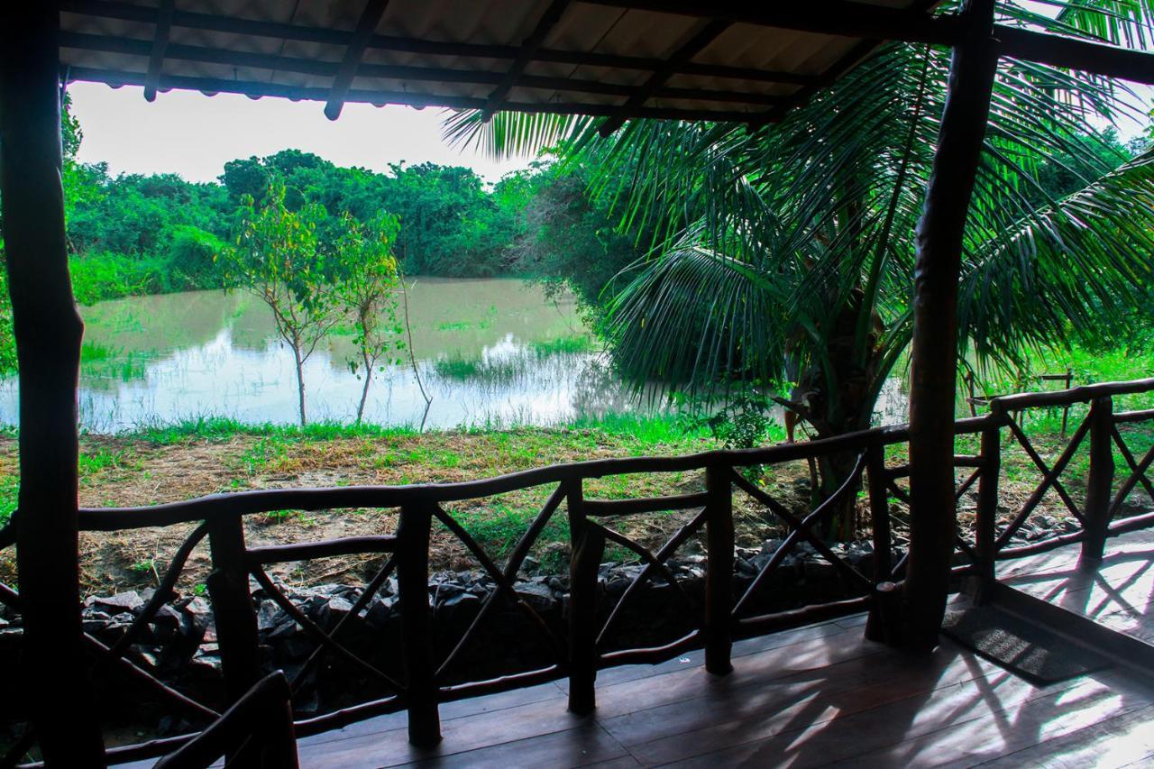 Yalaway Nature Villa Tissamaharama Exteriör bild